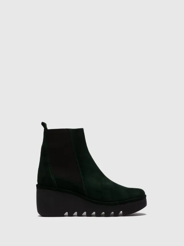 Chelsea Ankle Boots BAGU233FLY OILSUEDE GREEN FOREST made by Fly London