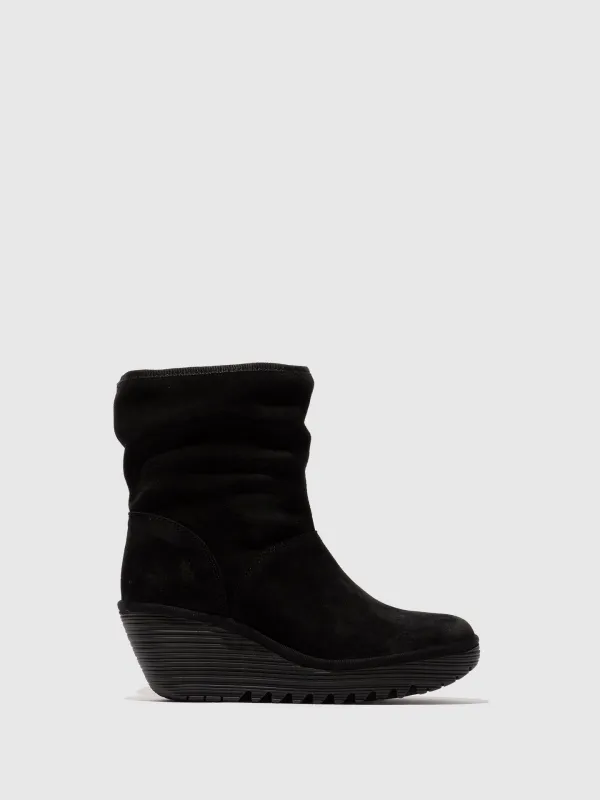 Zip Up Ankle Boots YAXO594FLY OIL SUEDE BLACK sold by Fly London