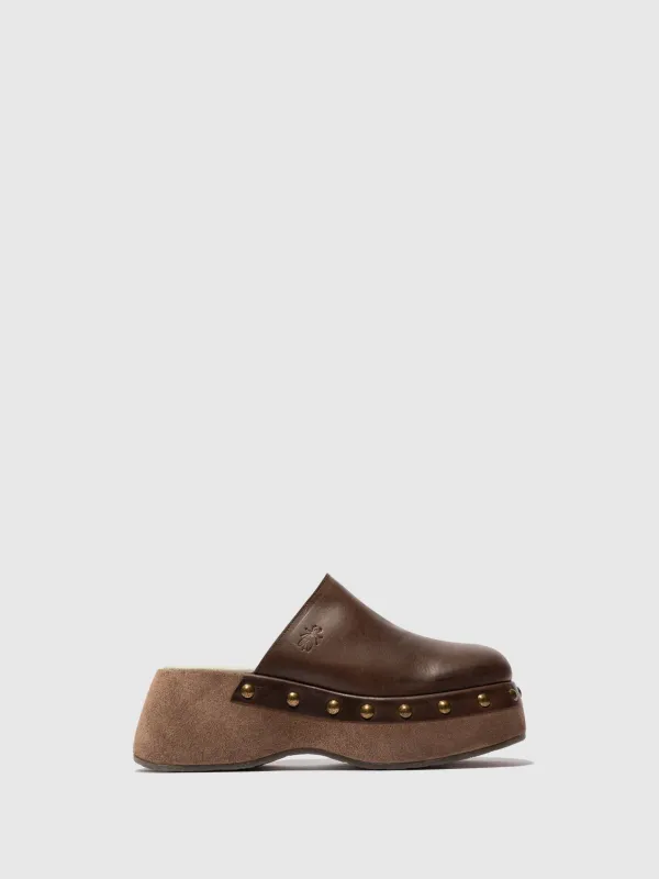 Round Toe Clogs BLEK079FLY TAUPE/TAUPE sold by Fly London