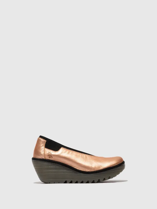 Slip-on Shoes YOZA438FLY BLUSH GOLD made by Fly London