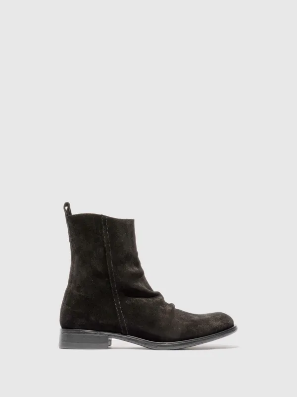 Chelsea Ankle Boots MELV797FLY OILSUEDE (VEGETAL) BLACK sold by Fly London