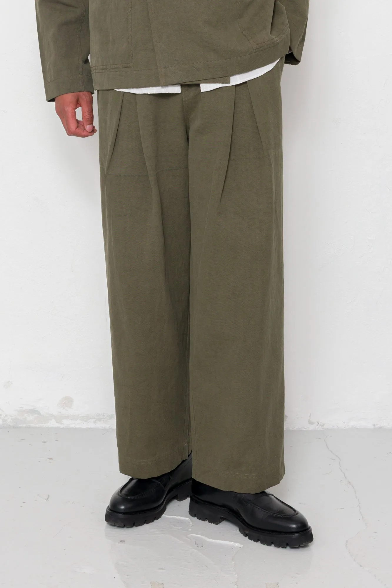 Easy Fit Trouser - Dark Olive Slub Linen sold by Folk product image thumbnail 2