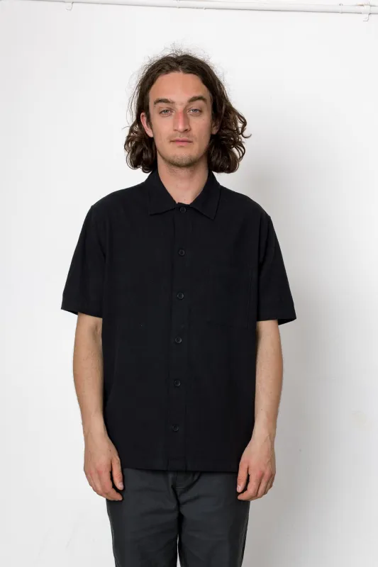Crinkle Short Sleeve Shirt - Black made by Folk