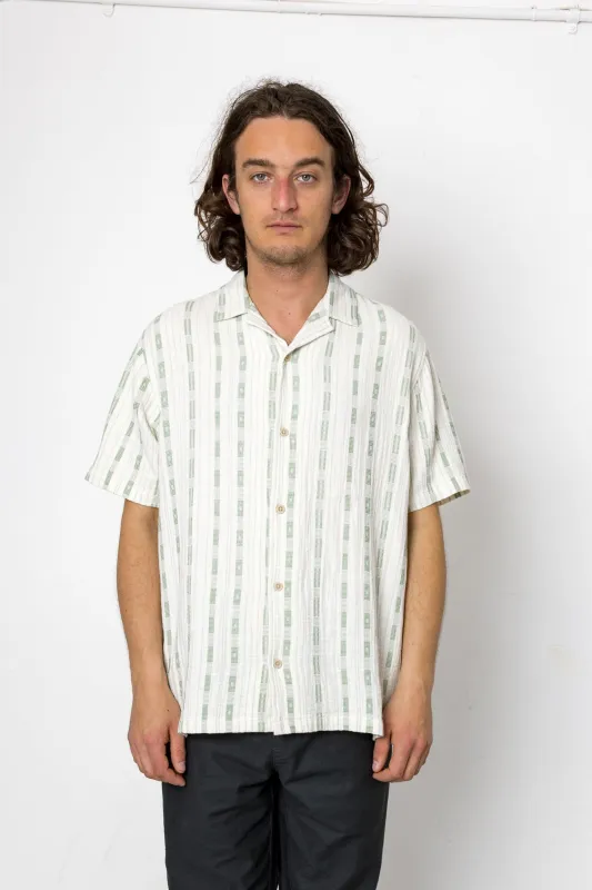 Soul Shirt - Off White / Green made by Folk