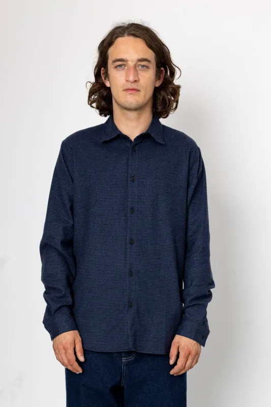 Relaxed Fit Shirt - Navy Black Houndstooth made by Folk