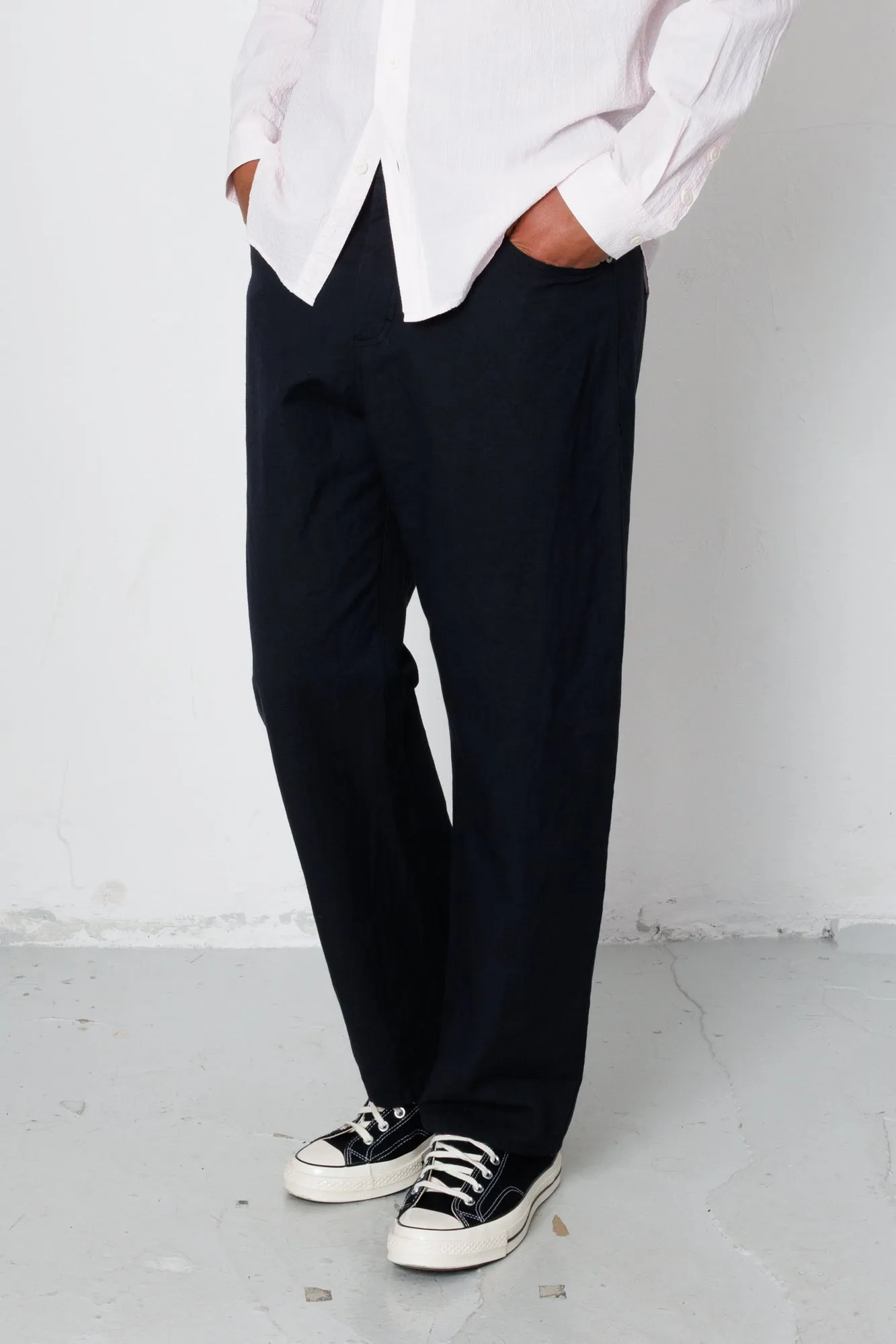 Barrel Leg Trouser - Midnight Slub Linen sold by Folk product image thumbnail 3