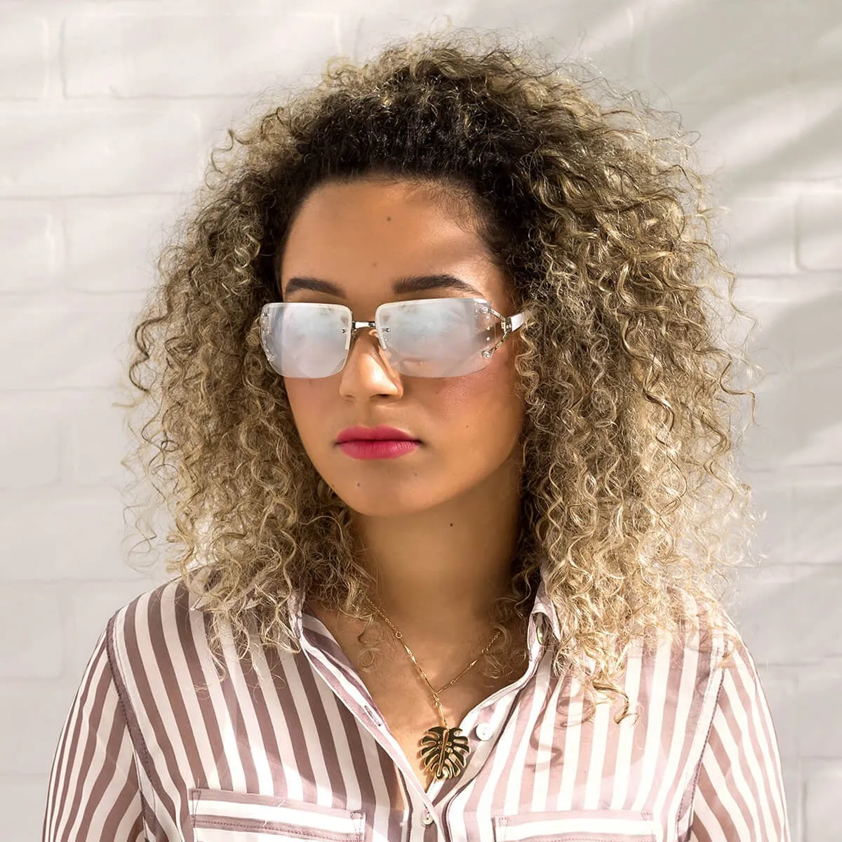 Vera sold by Foster Grant product image thumbnail 3