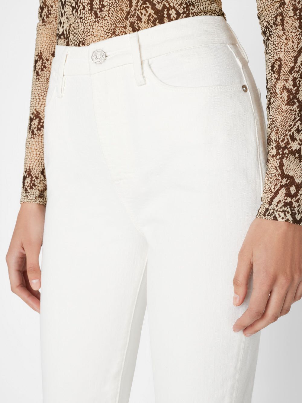 Le Super High Flare -- Au Natural Clean sold by Frame Denim product image thumbnail 4