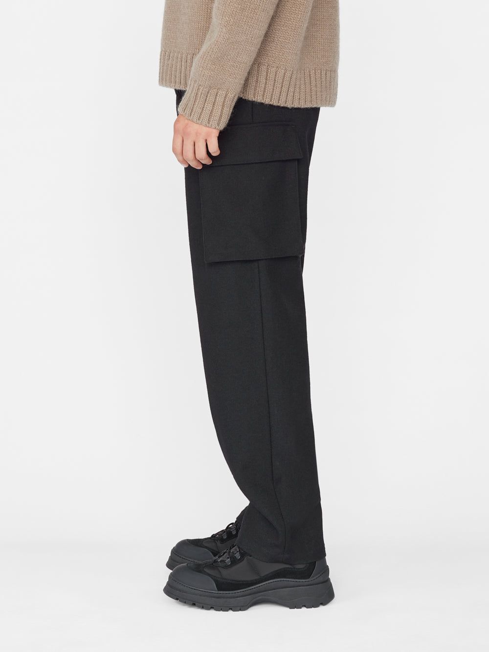 Wide Flannel Cargo Pants -- Noir sold by Frame Denim product image thumbnail 5
