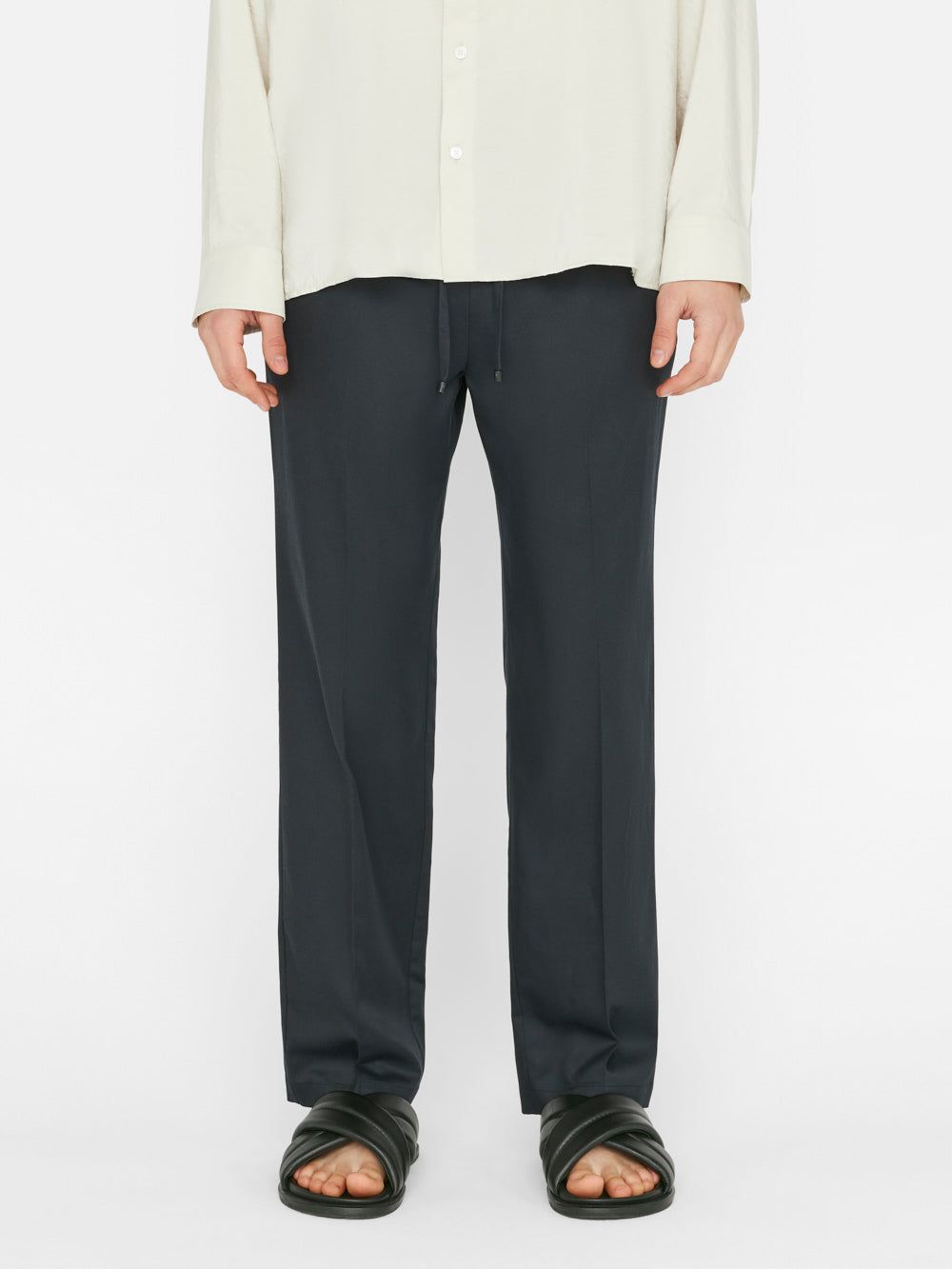 Soft Cotton Traveler Pant -- Dark Navy sold by Frame Denim product image thumbnail 3