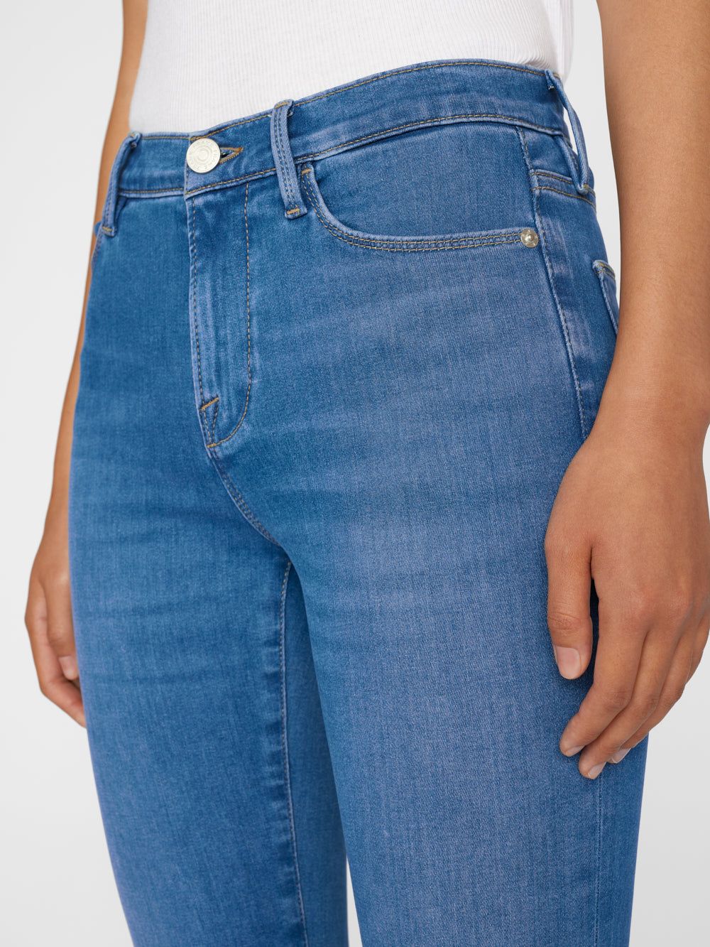 Le Shape High Flare -- Randall sold by Frame Denim product image thumbnail 5