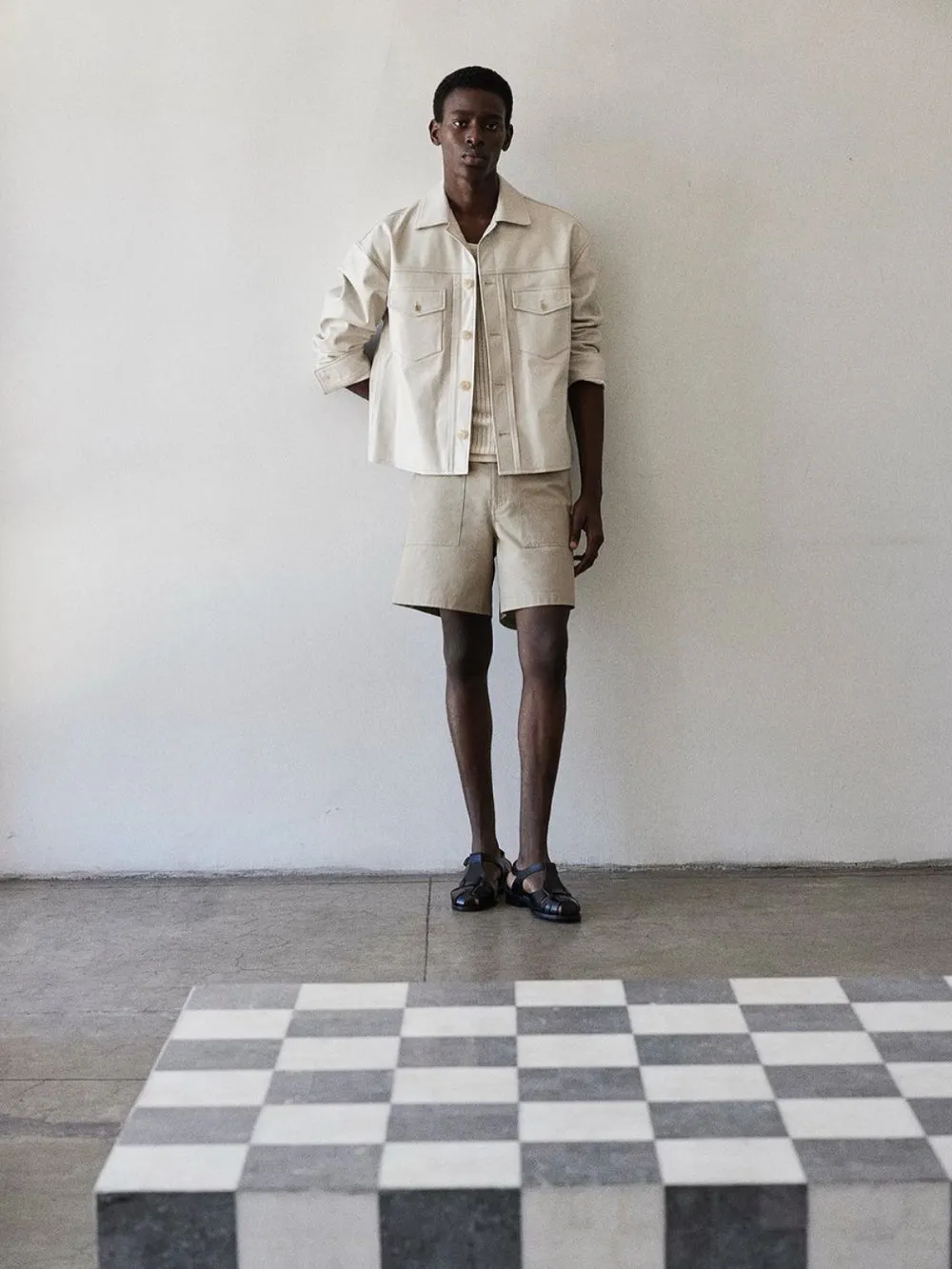 Patch Traveler Short -- Dark Beige sold by Frame Denim product image thumbnail 2