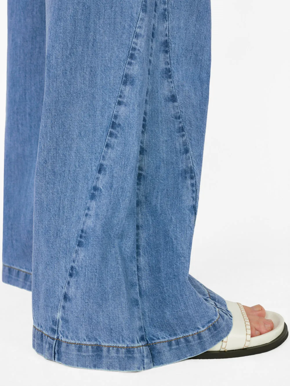 Le Baggy Palazzo -- Happy Indigo sold by Frame Denim product image thumbnail 4