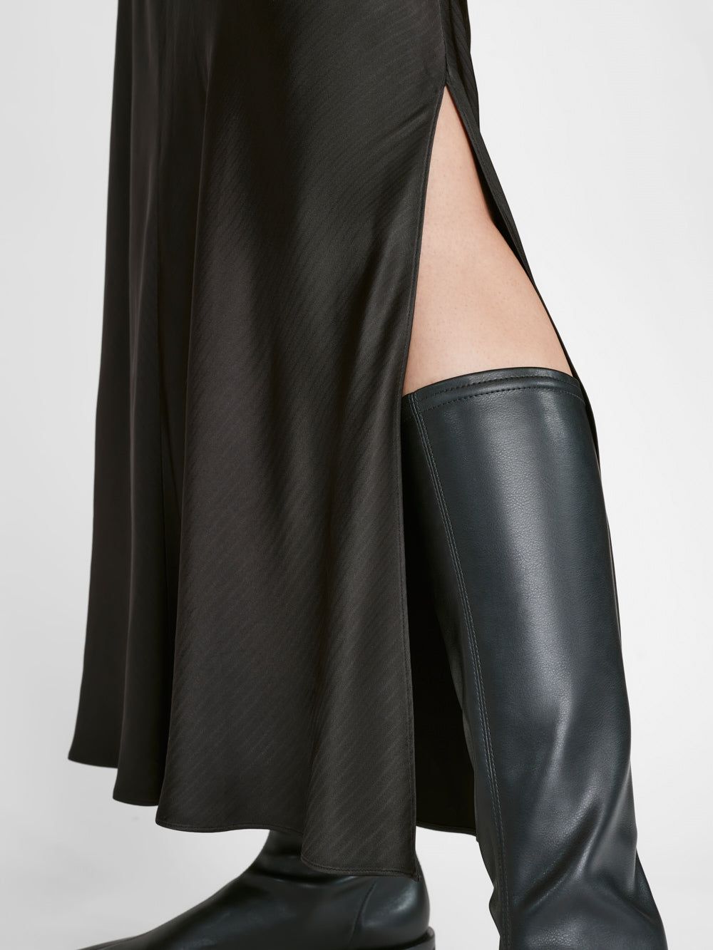 Lace Front Midi Dress -- Noir sold by Frame Denim product image thumbnail 4