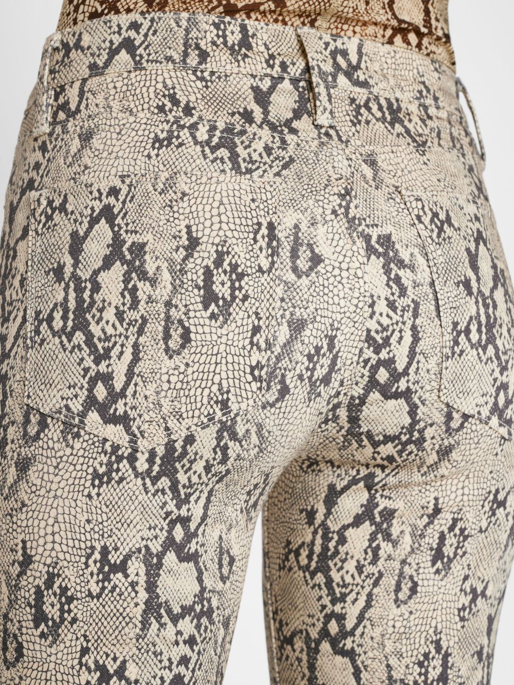 Le High Flare -- The Serpent sold by Frame Denim product image thumbnail 6