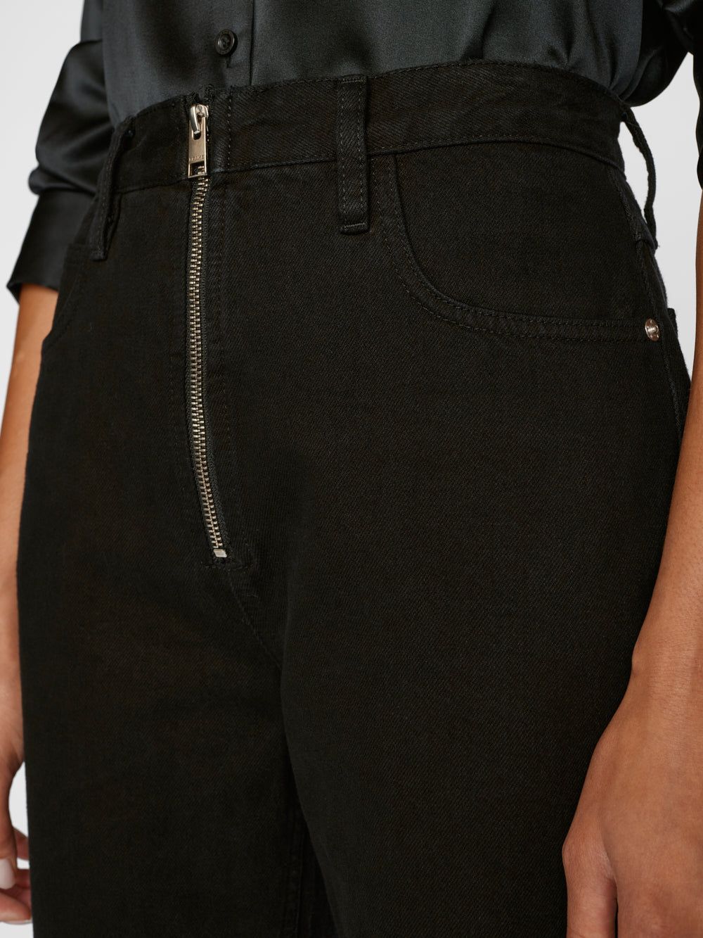 Le High 'N' Tight Straight Zip -- Film Noir sold by Frame Denim product image thumbnail 3