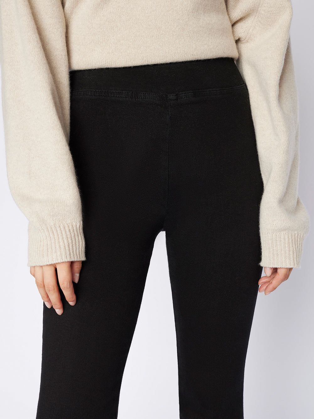 The Jetset Slit Flare -- Sheen Noir sold by Frame Denim product image thumbnail 4