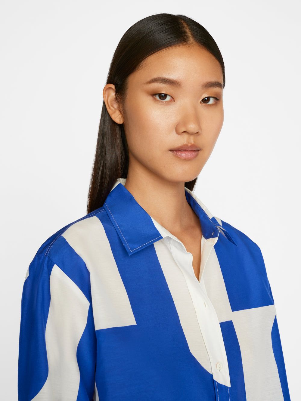 The Cropped Oversized Shirt -- Ultramarine Multi sold by Frame Denim product image thumbnail 3