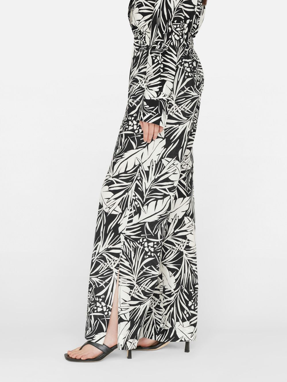 Drawstring Lounge Pant -- Noir Multi sold by Frame Denim product image thumbnail 7