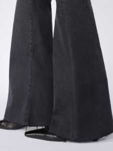 Le High Flare -- Billups sold by Frame Denim