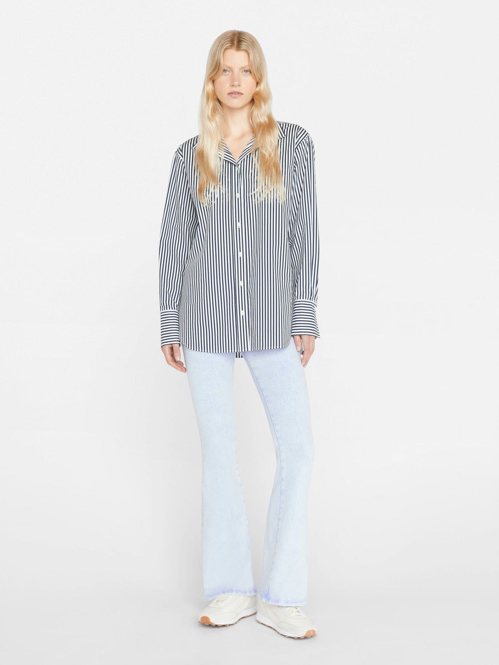 The Jetset Flare -- Adore sold by Frame Denim product image thumbnail 3