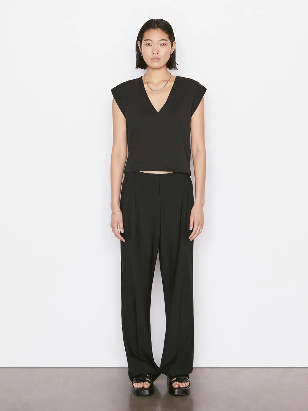 Le High Rise V Neck Tee -- Noir sold by Frame Denim product image thumbnail 4