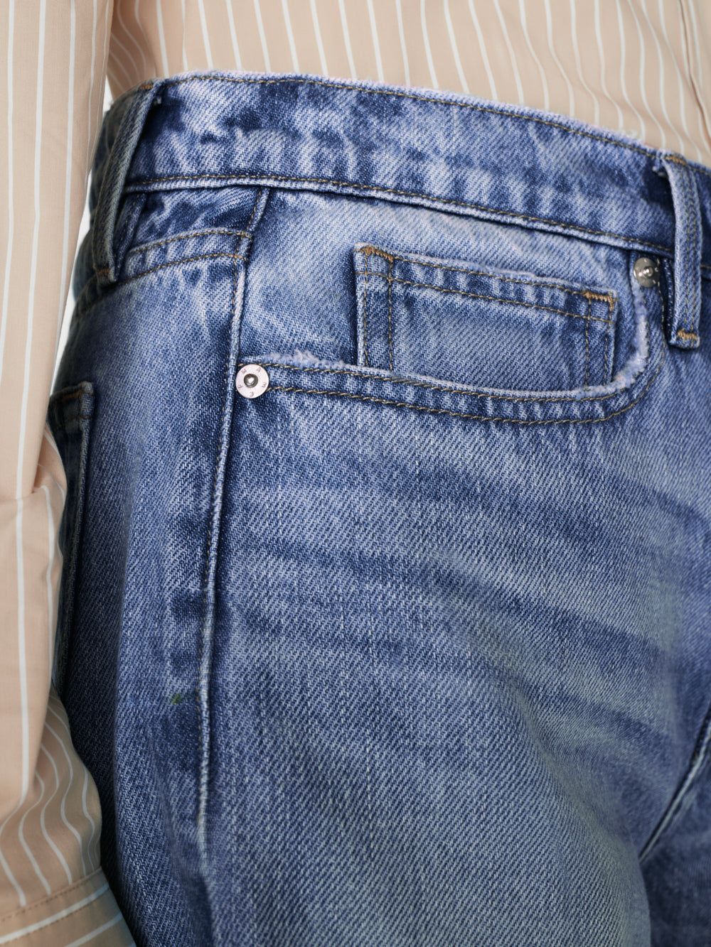 Le Brigette Short -- Downpour sold by Frame Denim product image thumbnail 5