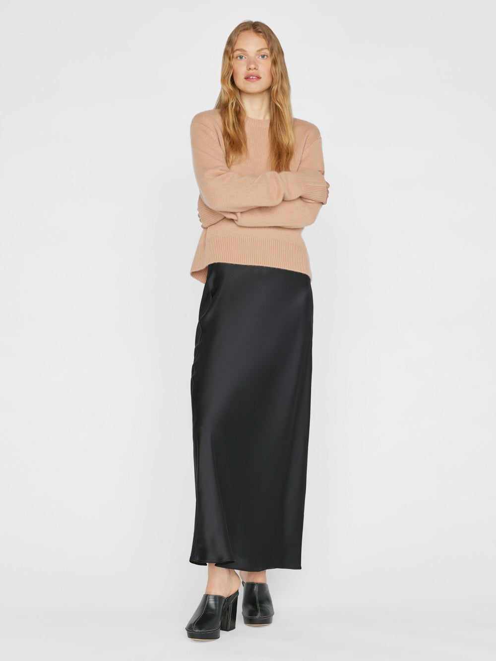 Cashmere Clean Crew -- Blush sold by Frame Denim product image thumbnail 3