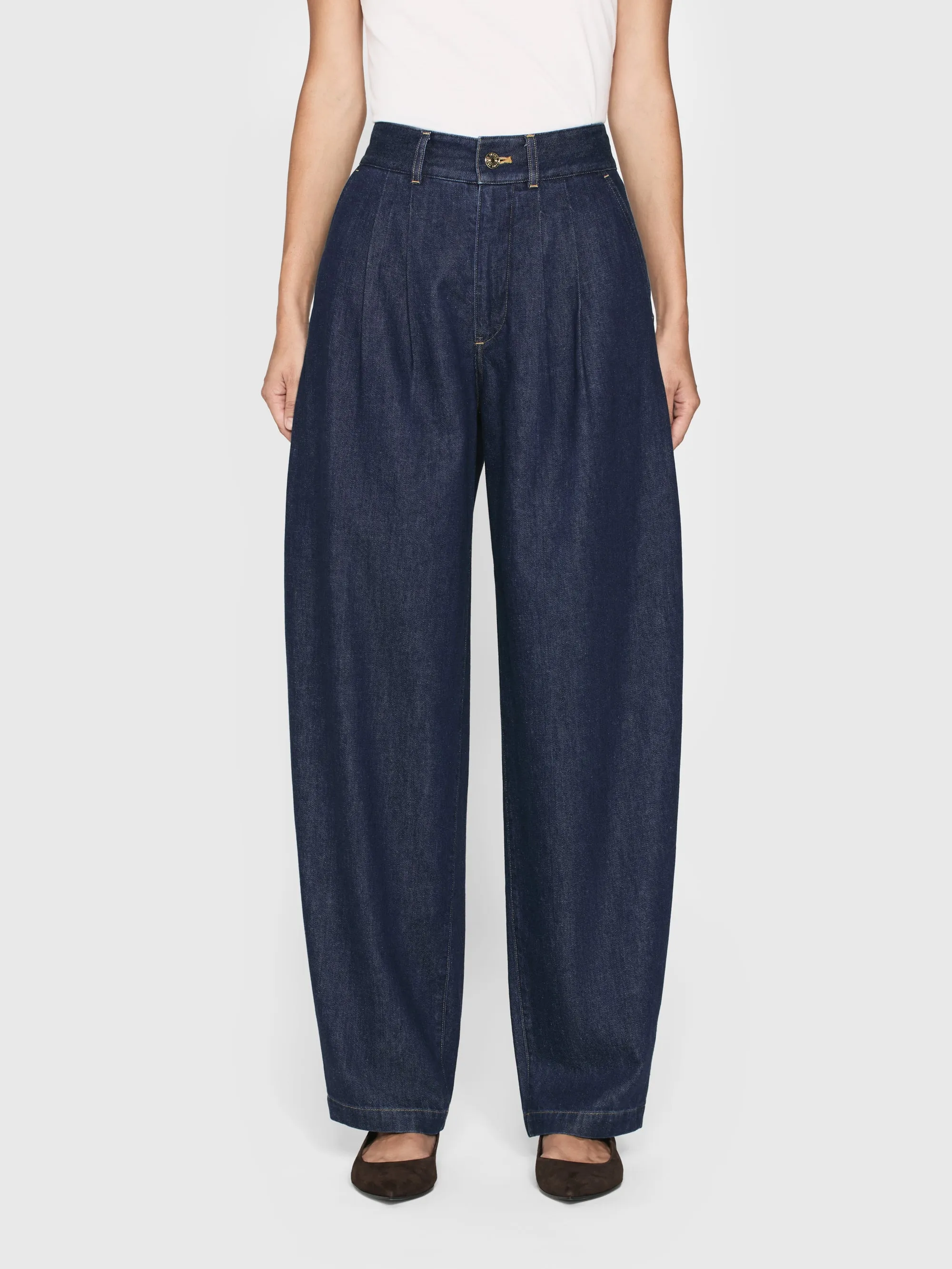 The Tapered Trouser -- Rinse sold by Frame Denim product image thumbnail 2