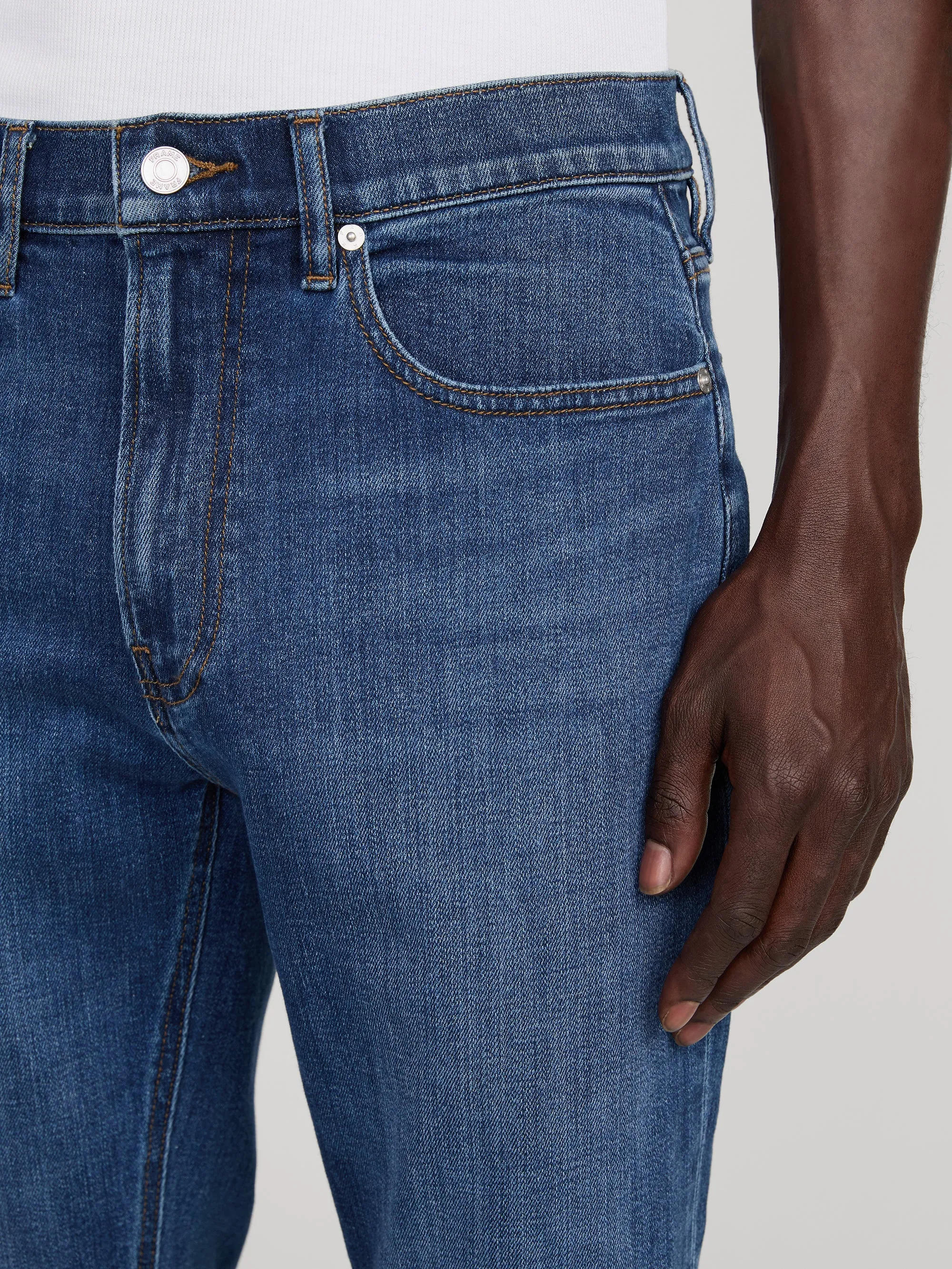 Modern Straight -- Valor sold by Frame Denim product image thumbnail 3