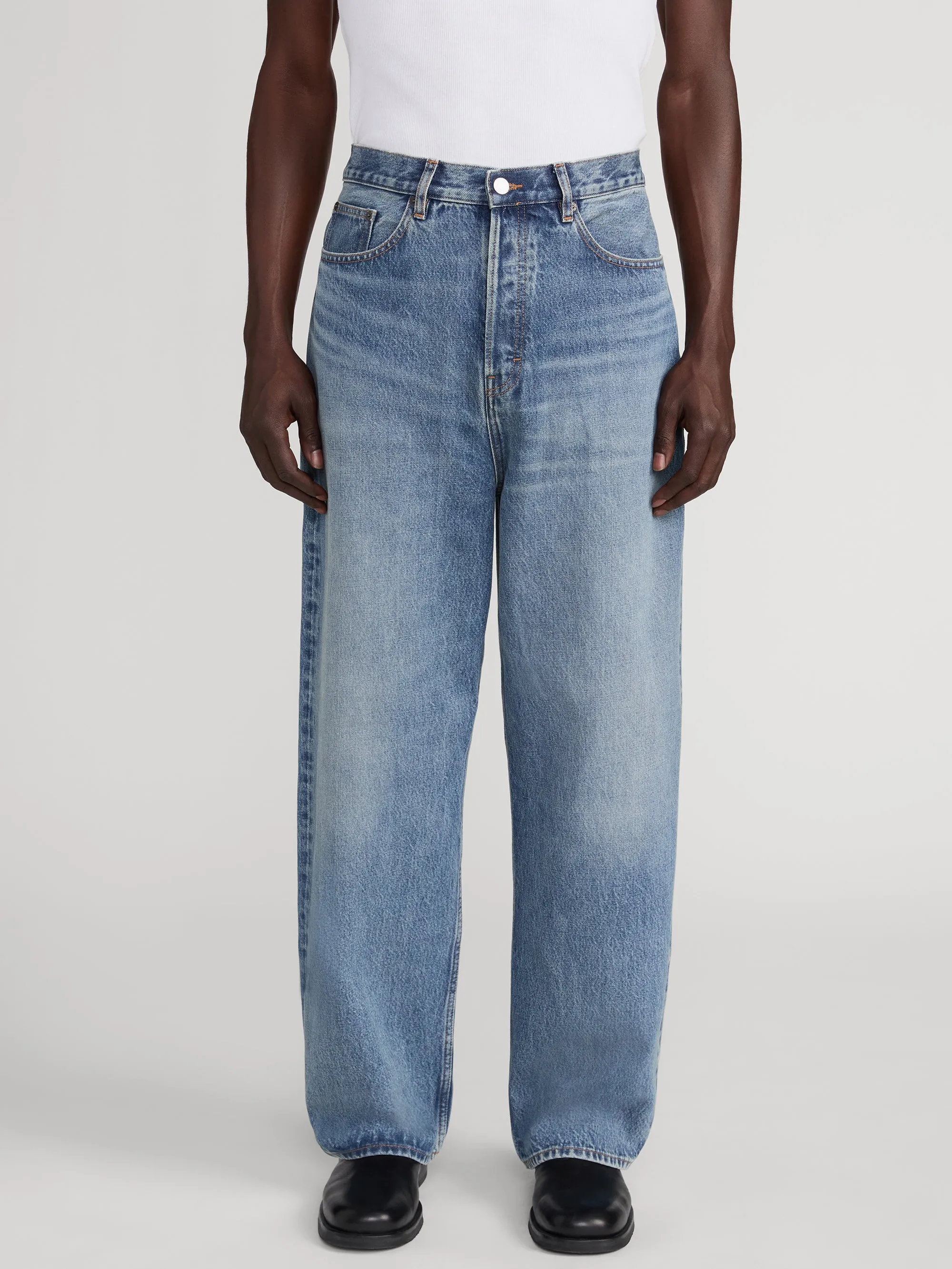 Baggy Jean -- Outfield sold by Frame Denim product image thumbnail 2