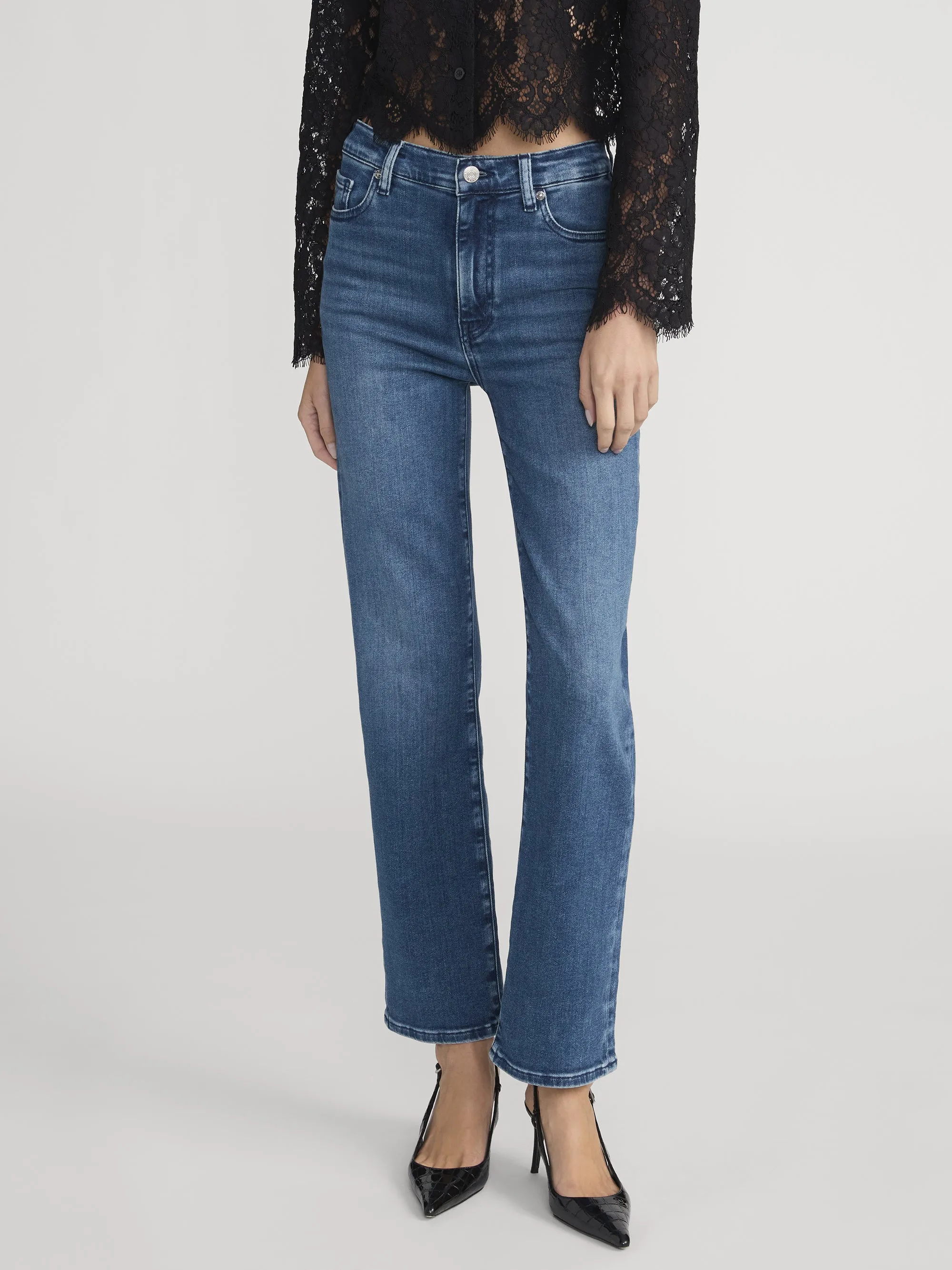 Le Sleek Straight -- Reign sold by Frame Denim product image thumbnail 3