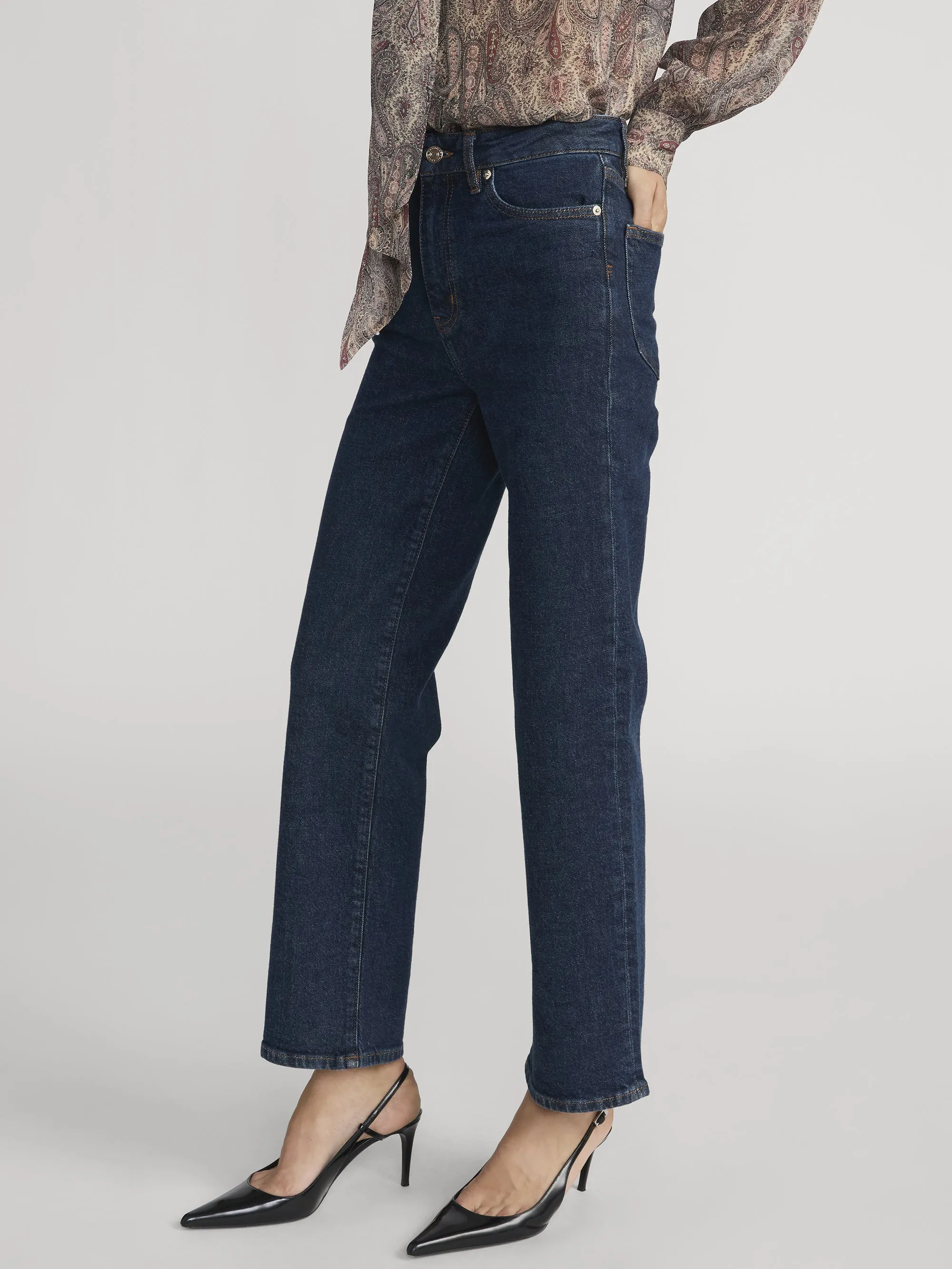 The Wide -- Taboo sold by Frame Denim product image thumbnail 5