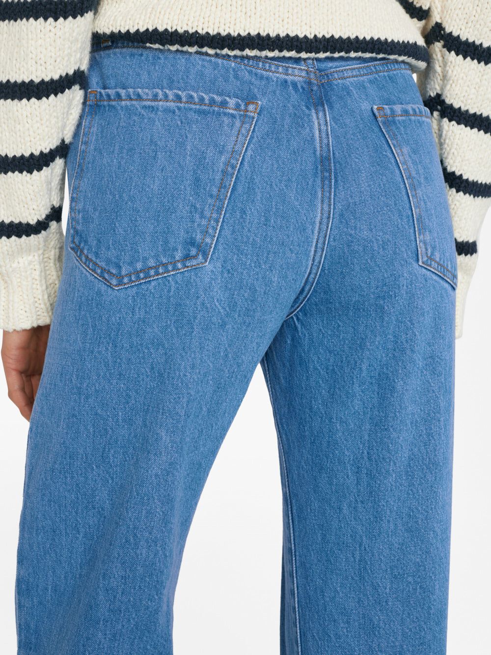 Le Jane Crop -- Meadow sold by Frame Denim product image thumbnail 5