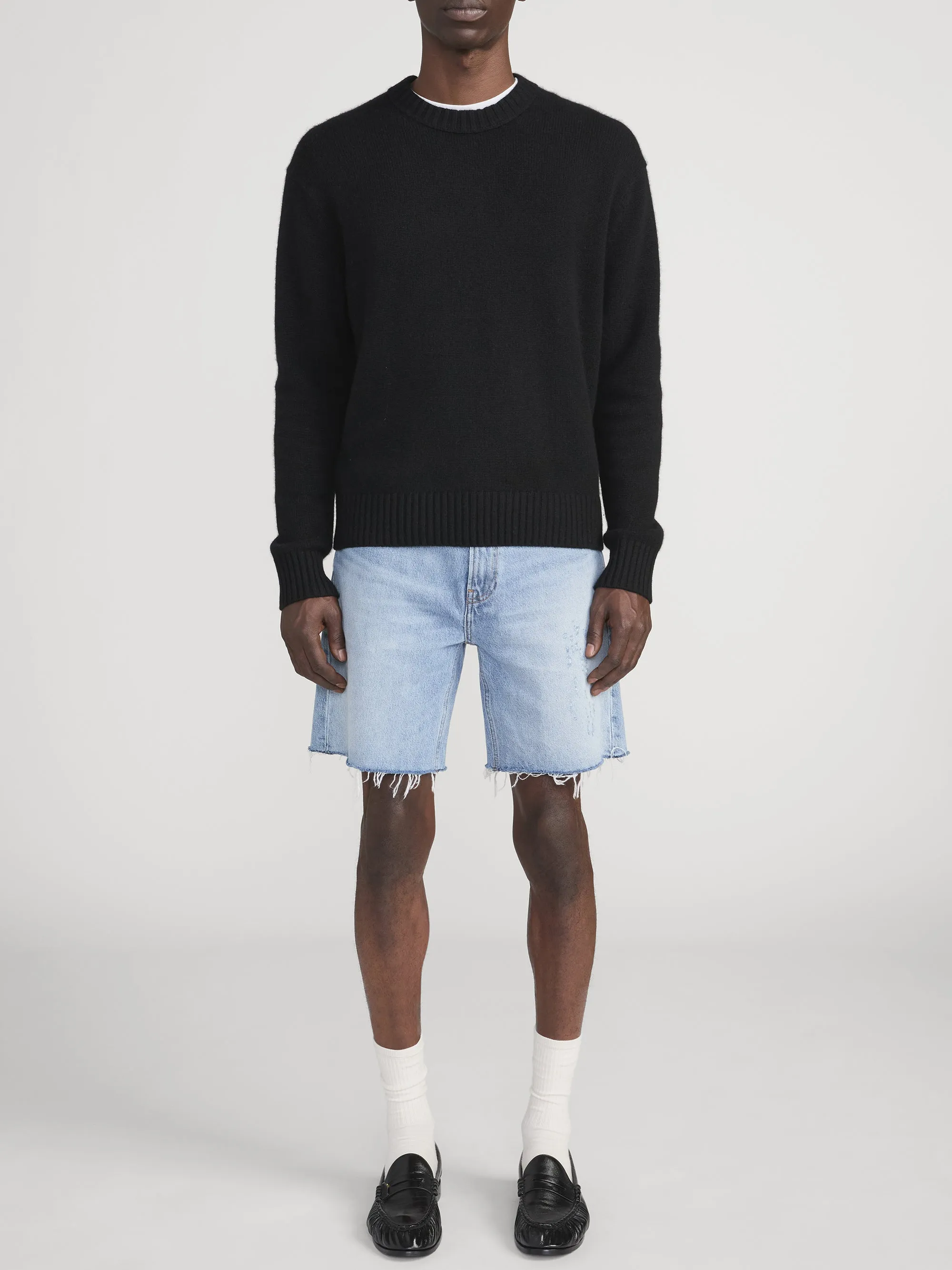 Relaxed Short -- Raw Hem Aeris sold by Frame Denim product image thumbnail 2