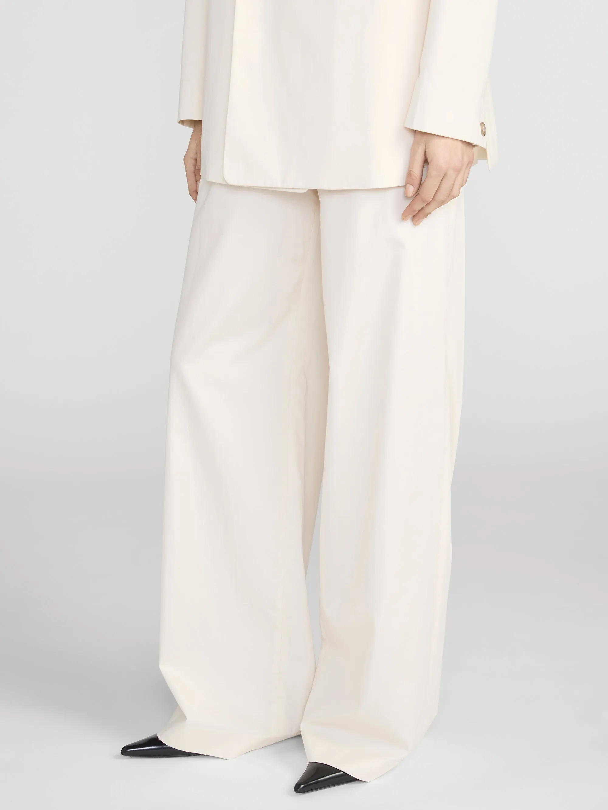 The Society Pant -- Ecru sold by Frame Denim product image thumbnail 3