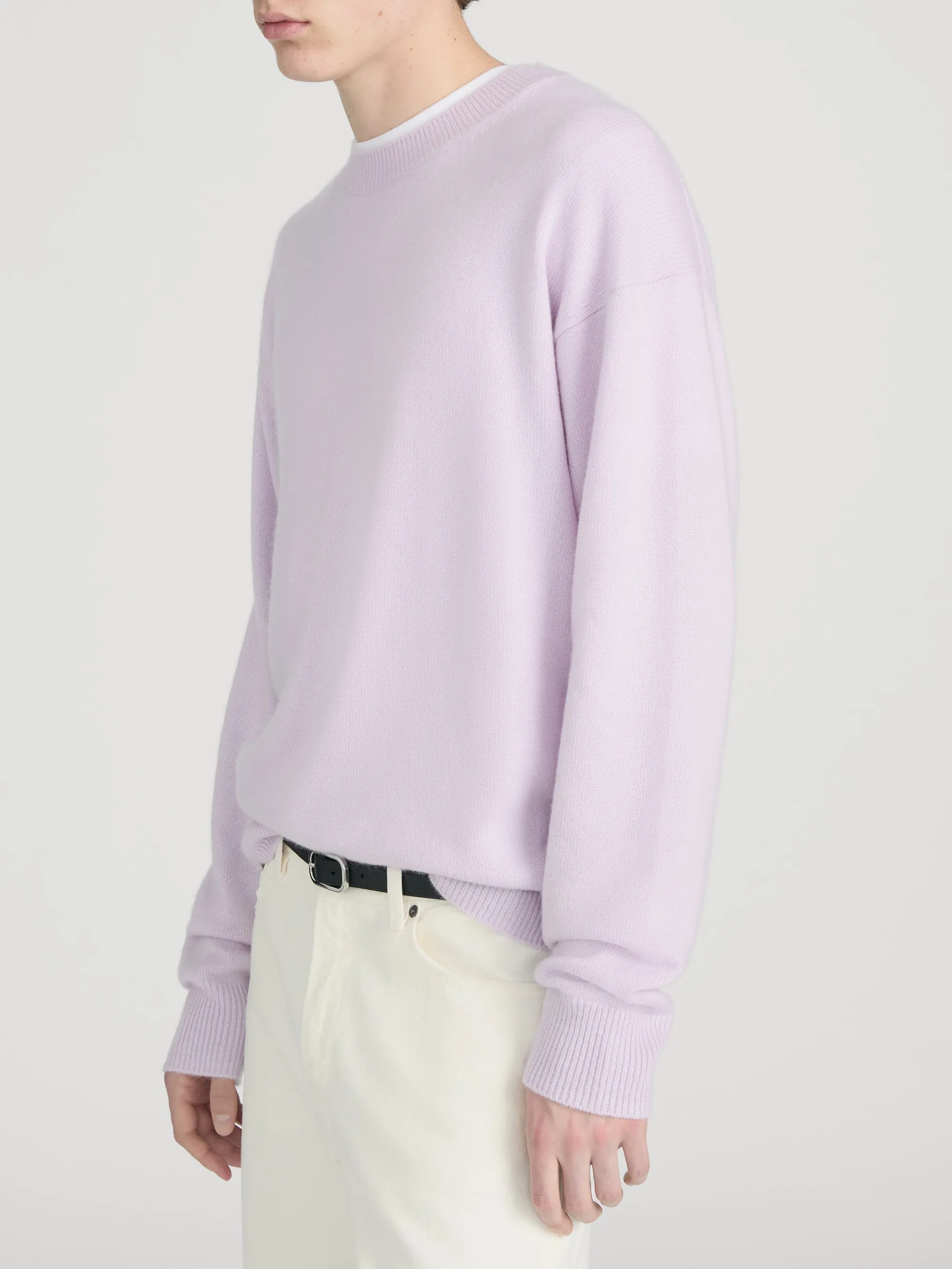 Lightweight Cashmere Crewneck -- Pale Purple sold by Frame Denim product image thumbnail 4