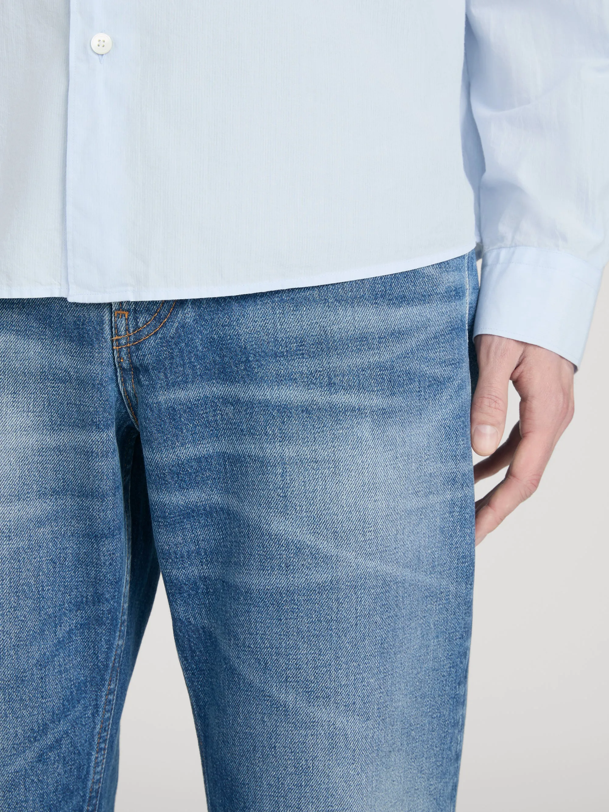 The Straight Jean -- Outpost sold by Frame Denim product image thumbnail 5