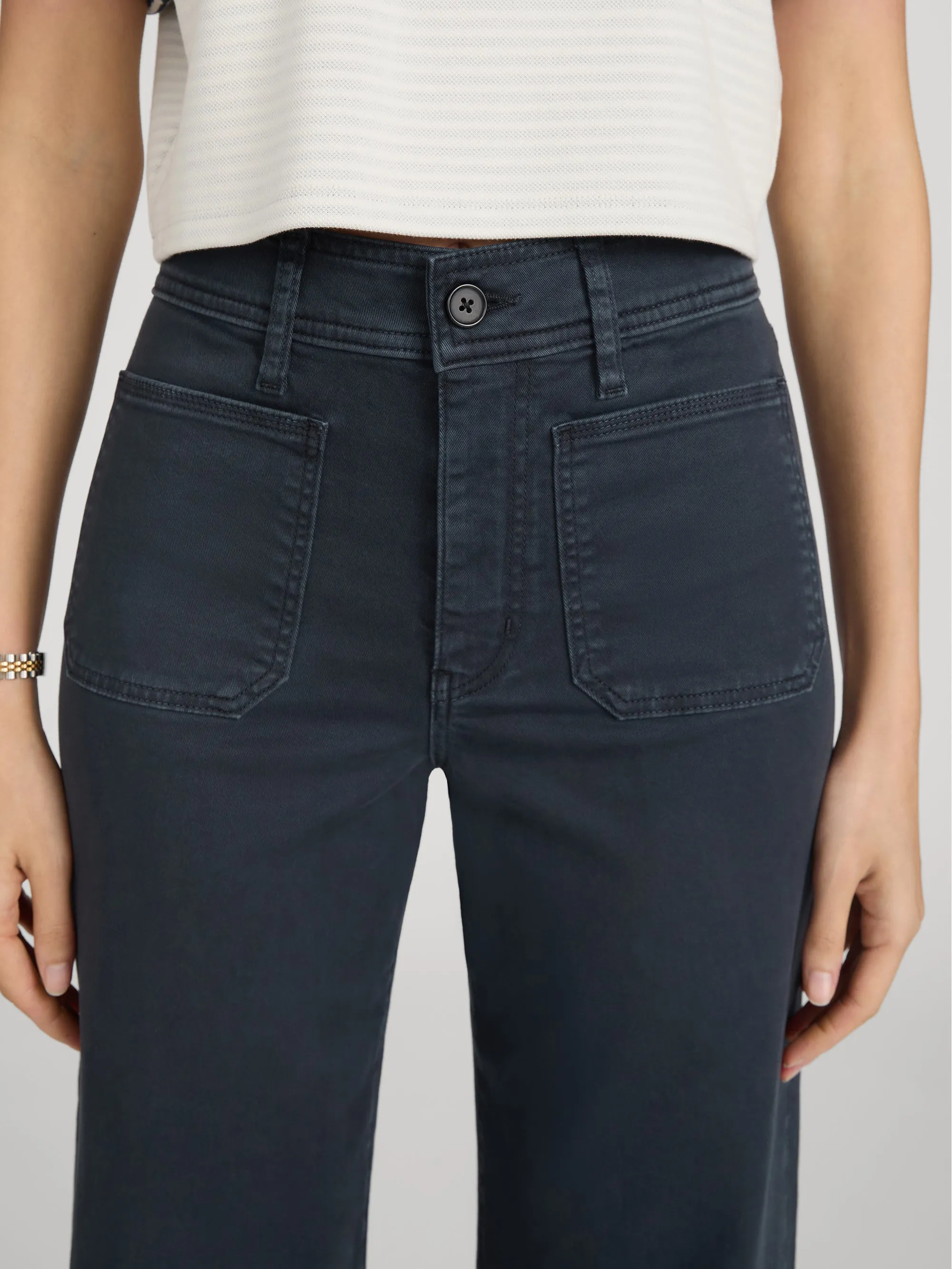 Le Slim Palazzo Harbor Pocket -- Navy sold by Frame Denim product image thumbnail 5