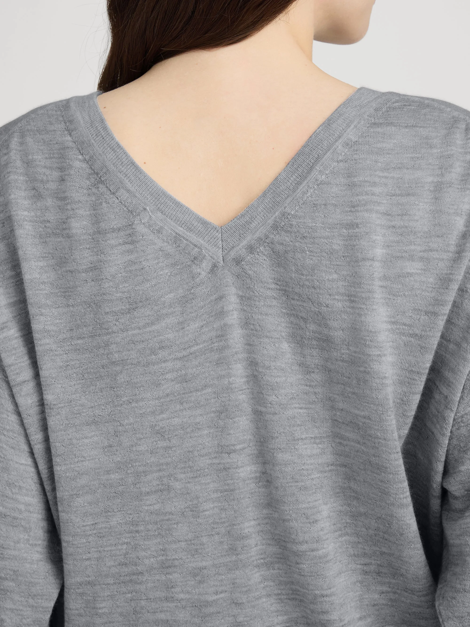The Cashmere V Neck Sweater -- Heather Grey sold by Frame Denim product image thumbnail 5