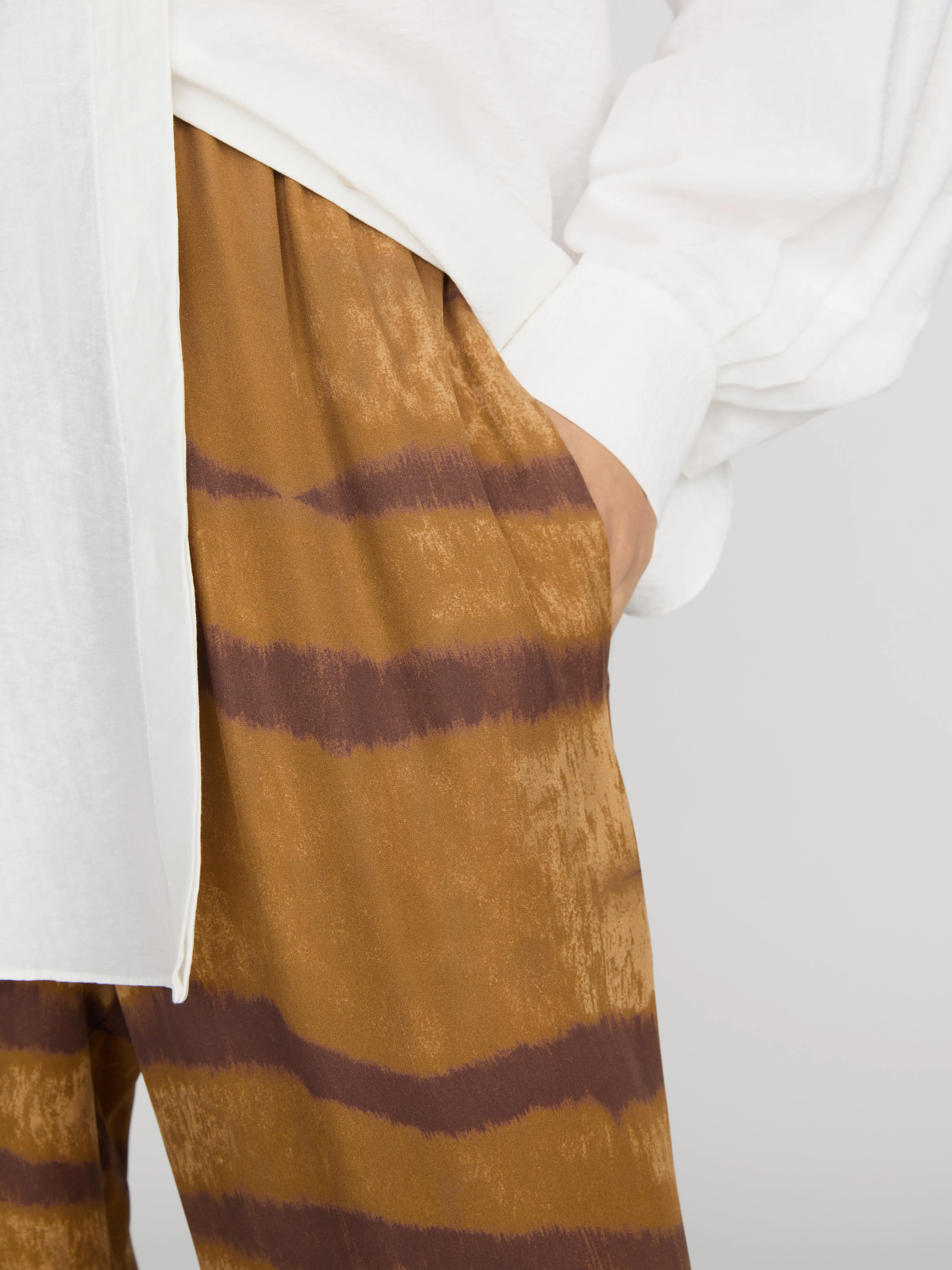 The Silk Lounge Pant -- Light Tiger Multi sold by Frame Denim product image thumbnail 5