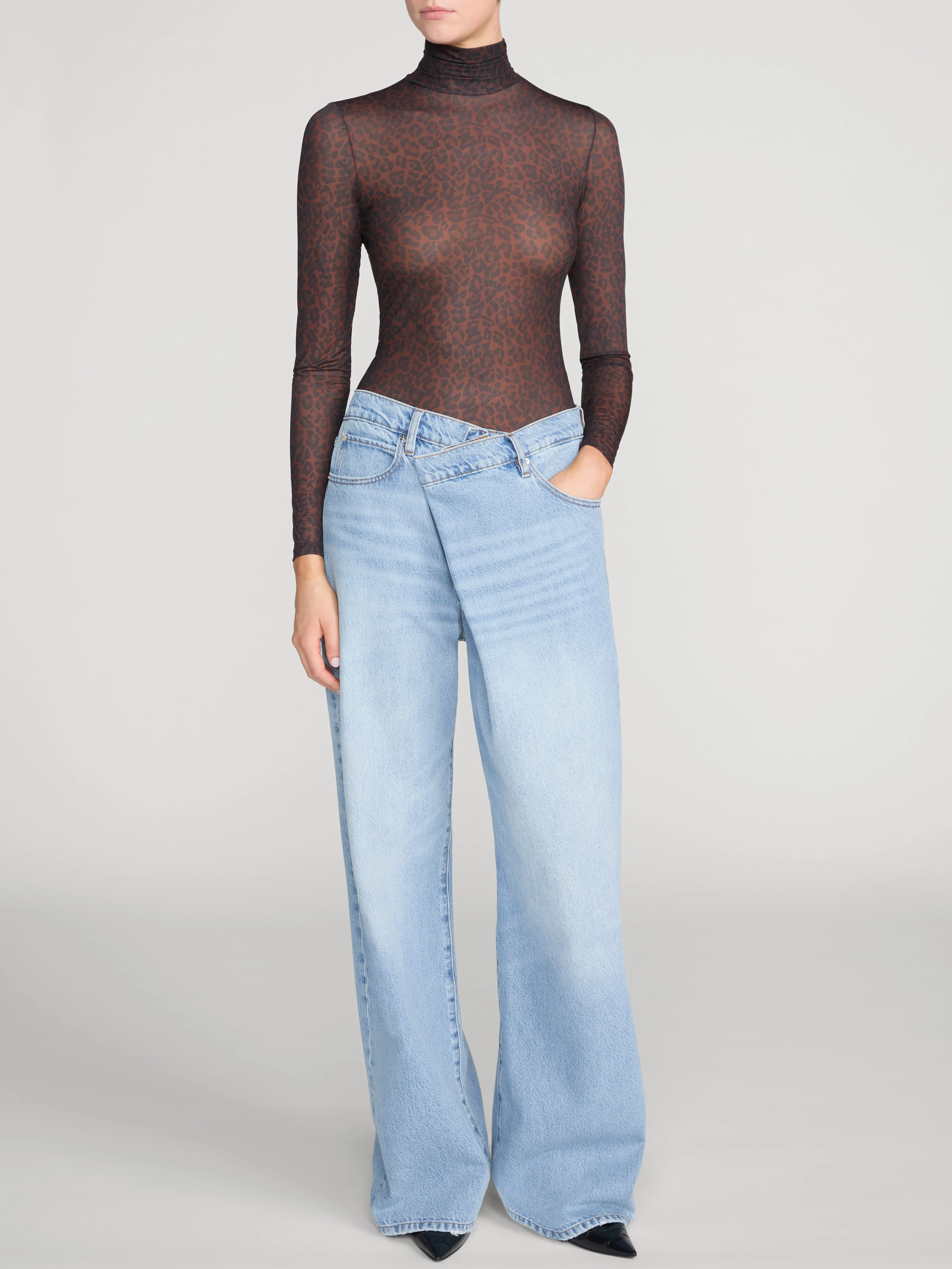 The Crossover Loose -- Dodger sold by Frame Denim product image thumbnail 2