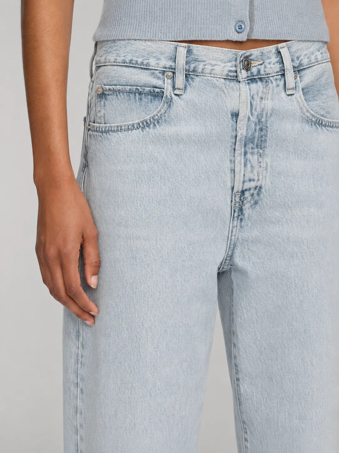 The Loose -- Air sold by Frame Denim product image thumbnail 5