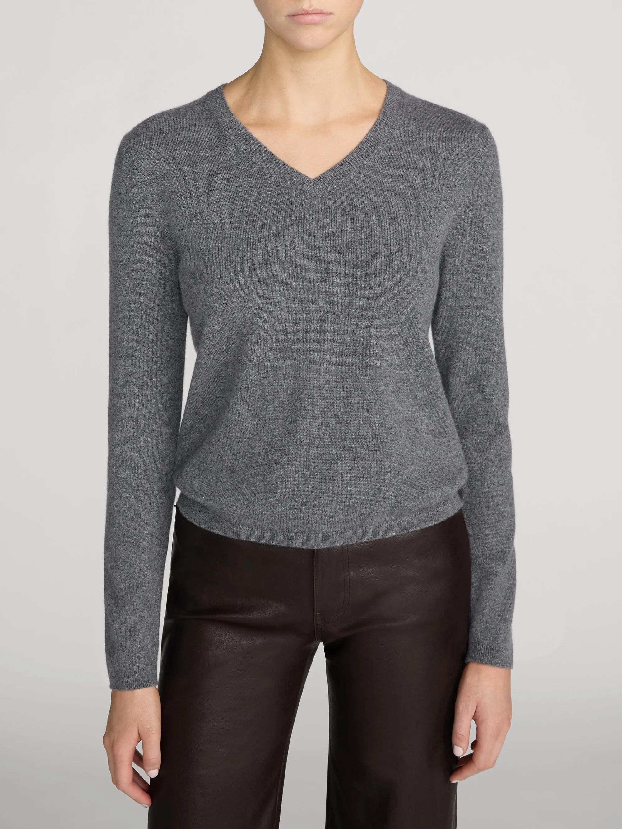 The Everyday Cashmere V Neck -- Heather Grey sold by Frame Denim product image thumbnail 3