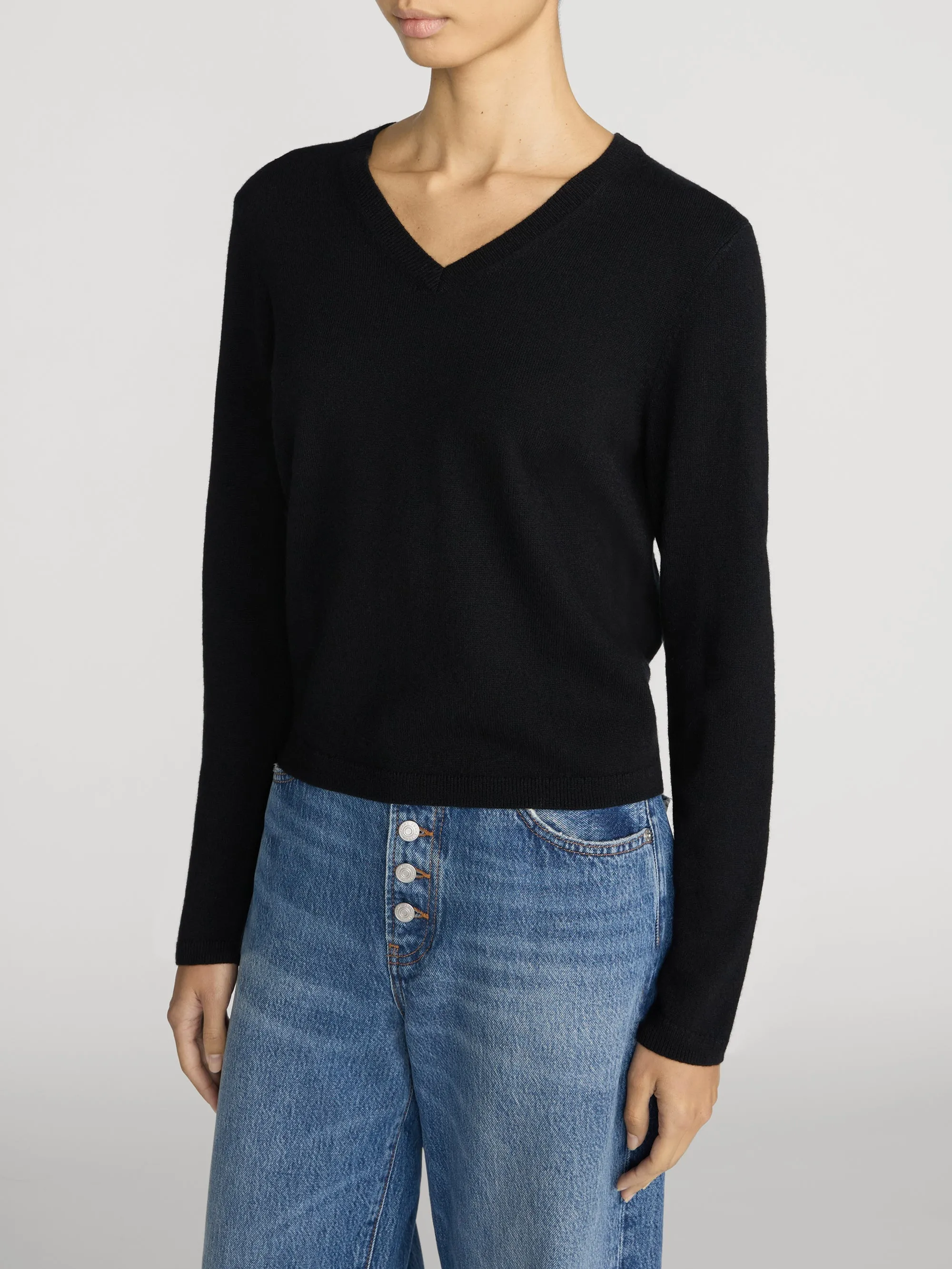 The Everyday Cashmere V Neck -- Black sold by Frame Denim product image thumbnail 4