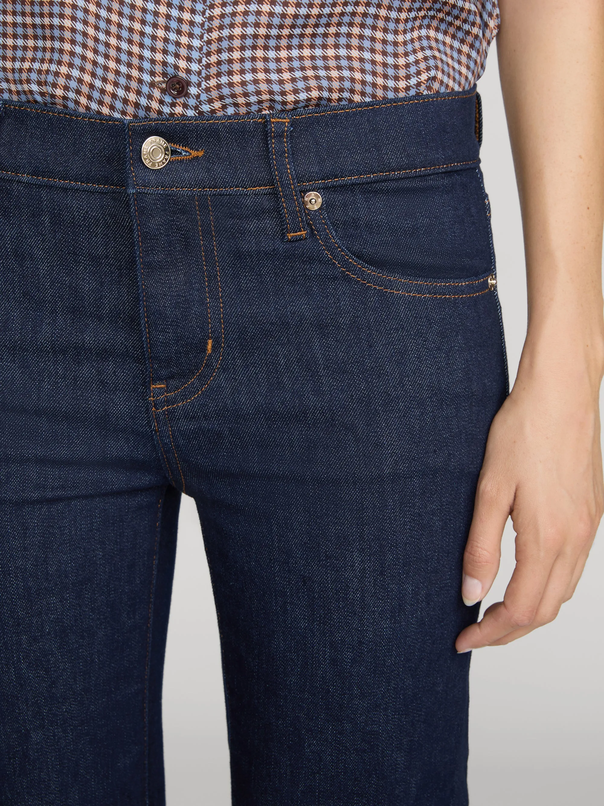 The Pixie Rodeo -- Rinse sold by Frame Denim product image thumbnail 5