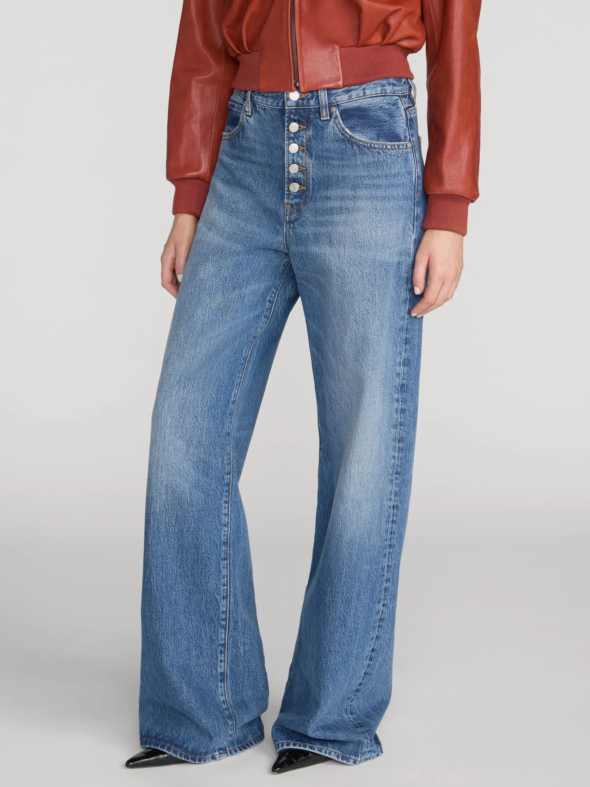 The Loose Exposed Buttons -- Soundwave sold by Frame Denim product image thumbnail 4