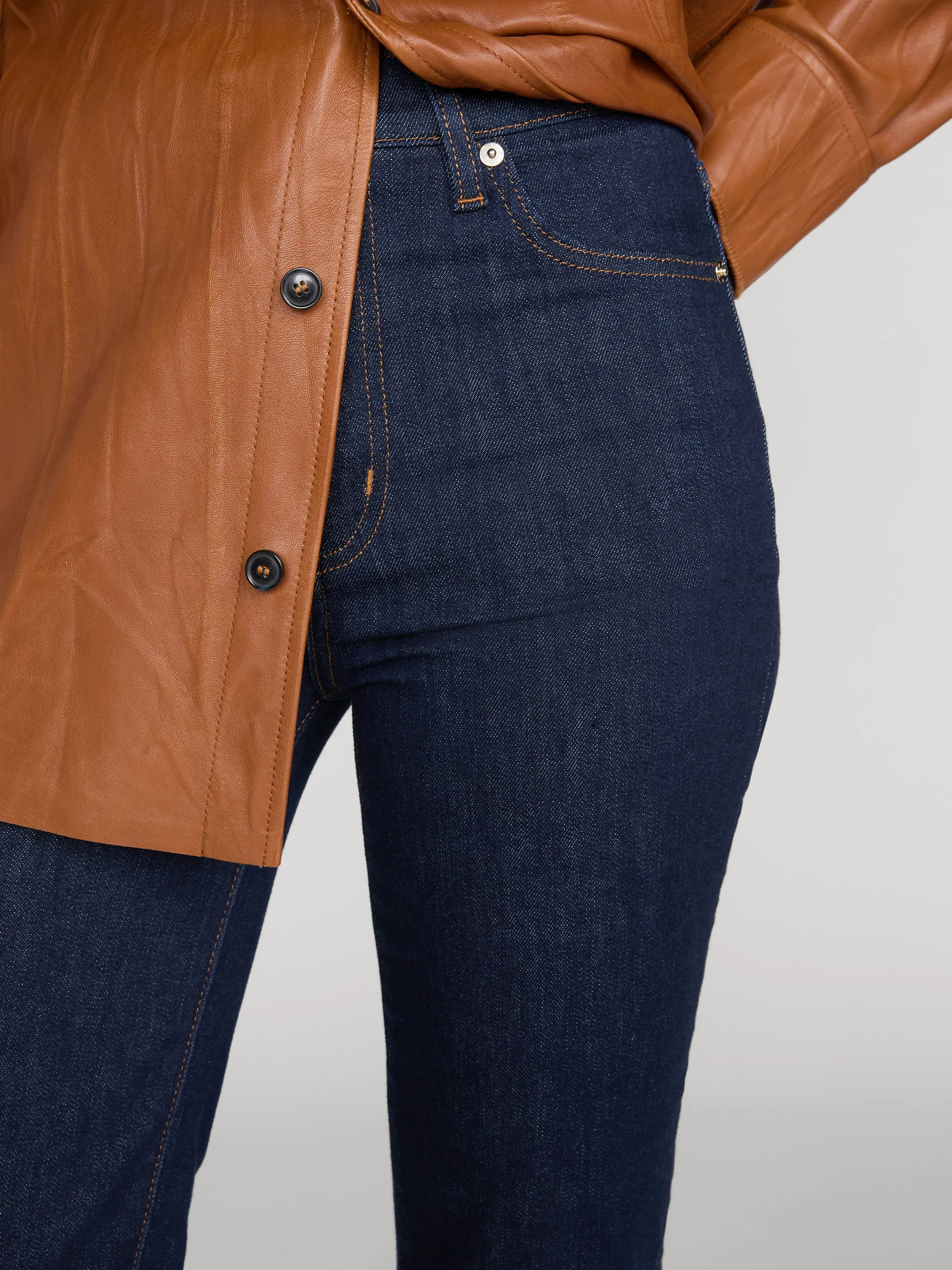 Le Sleek Straight -- Rinse sold by Frame Denim product image thumbnail 4