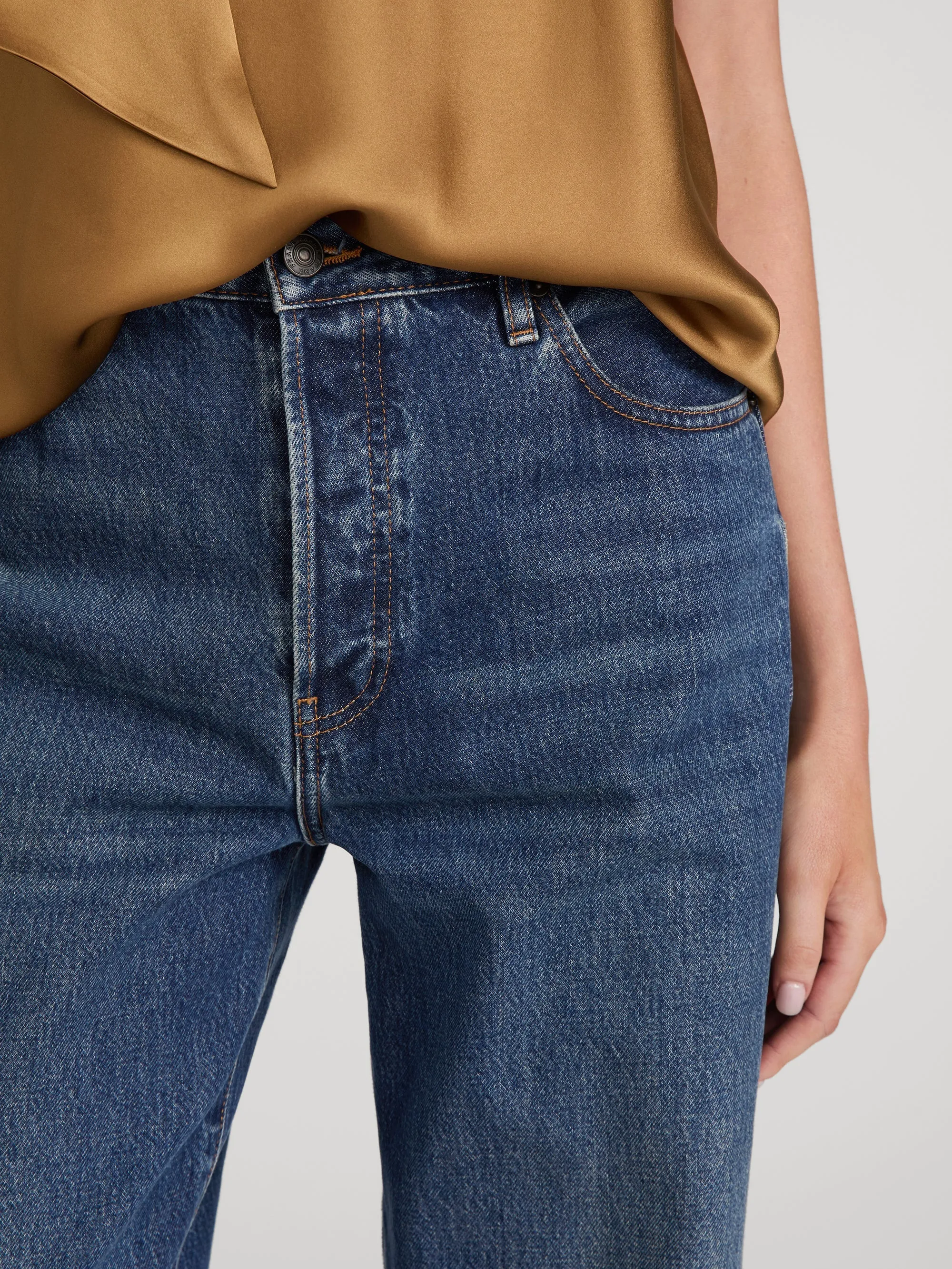 The Loose -- Logic sold by Frame Denim product image thumbnail 4