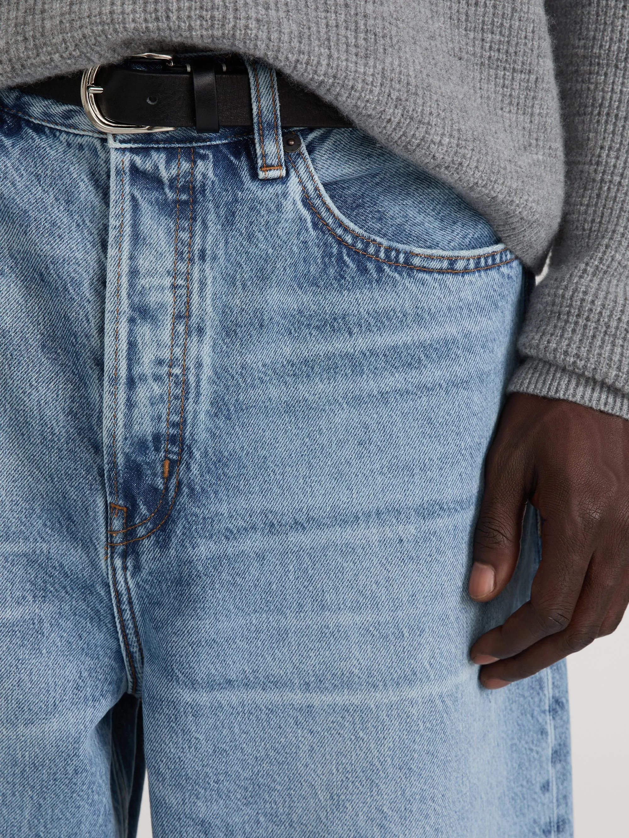The Baggy Jean -- Evoke sold by Frame Denim product image thumbnail 4